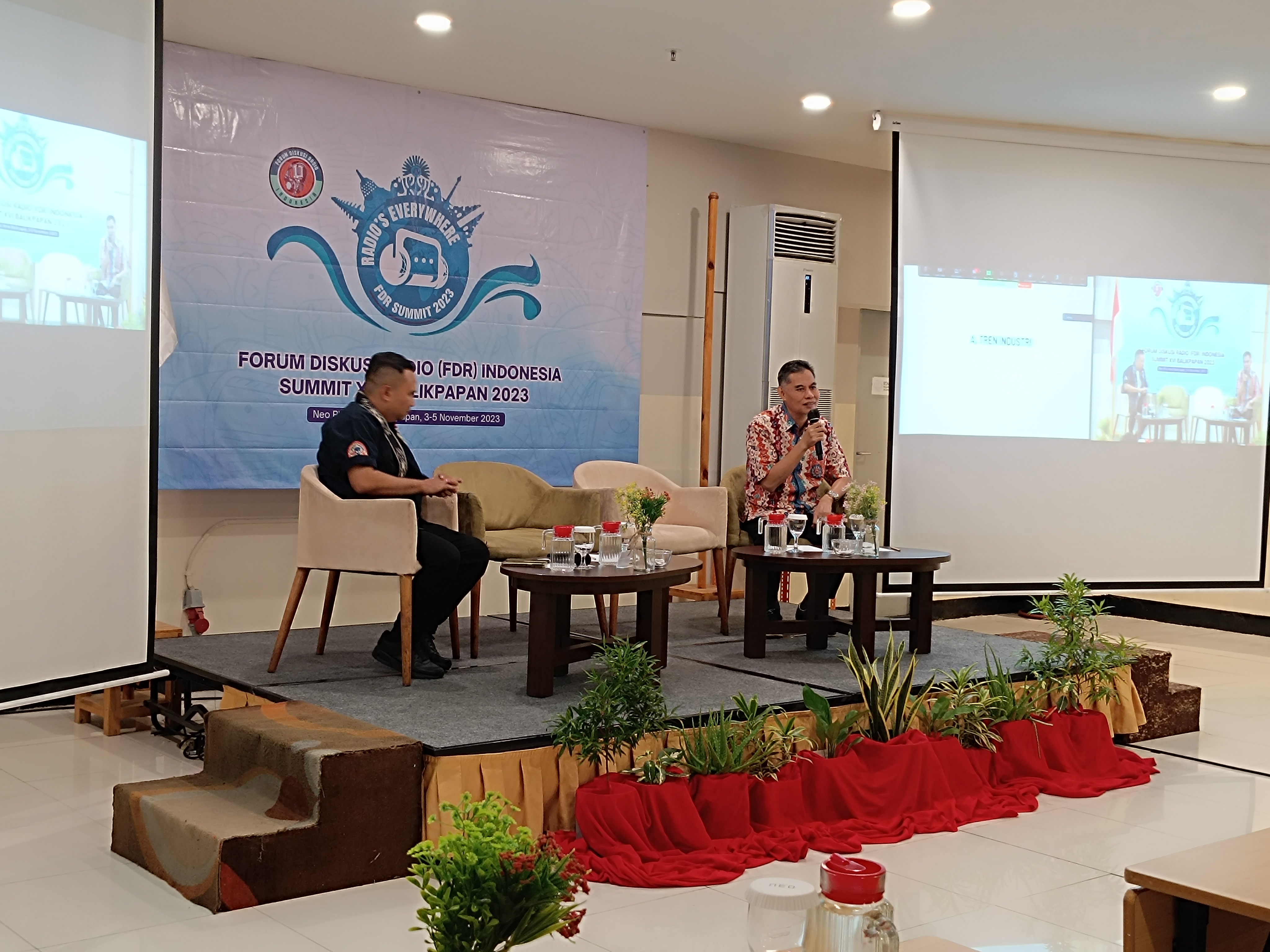 KEBIJAKAN RADIO SIMULCAST